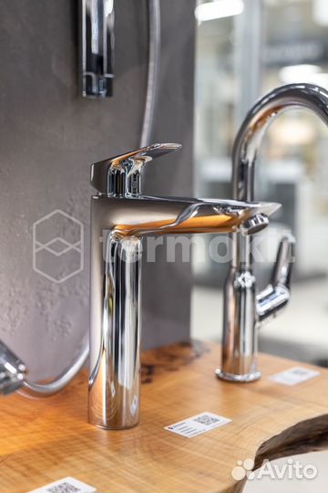 Смеситель для раковины высокий Hansgrohe Logis 190