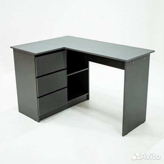 Стол угловой письменный в скандинавском стиле