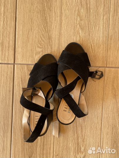 Босоножки женские 38 размер