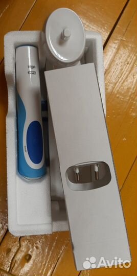 Новая зубная щетка Braun Oral-B Vitality