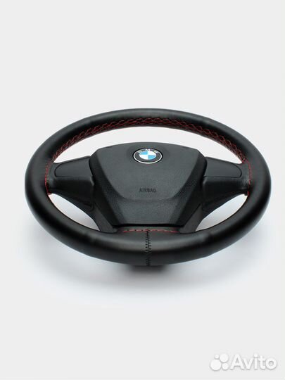 Оплётка на руль кожаная красная