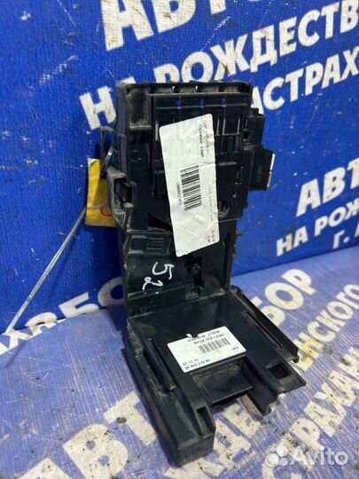 Блок предохранителей Peugeot 308 хэтчбек EP6C 2012