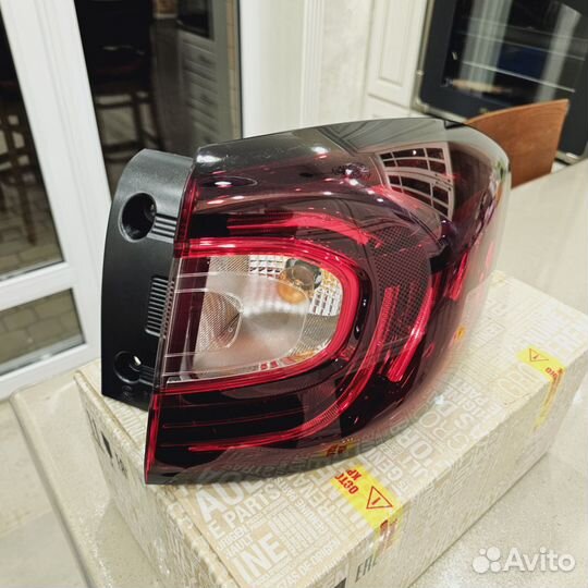 Фонарь задний рено каптюр