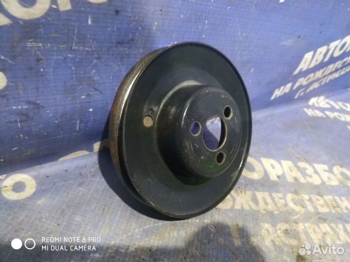 Шкив помпы Ваз Лада 2107 седан 2106 2004