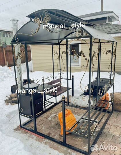 Мангал с крышей
