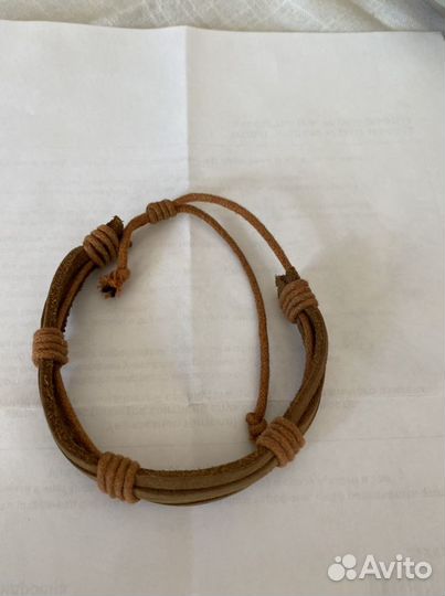 Кожаный браслет