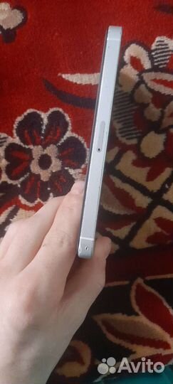 Телефон iPhone 5s