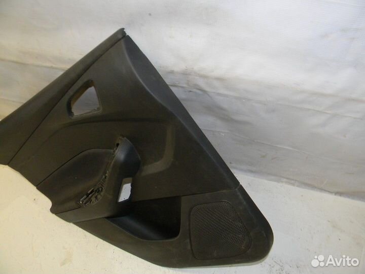 Обшивка двери задней левой Focus III 2011