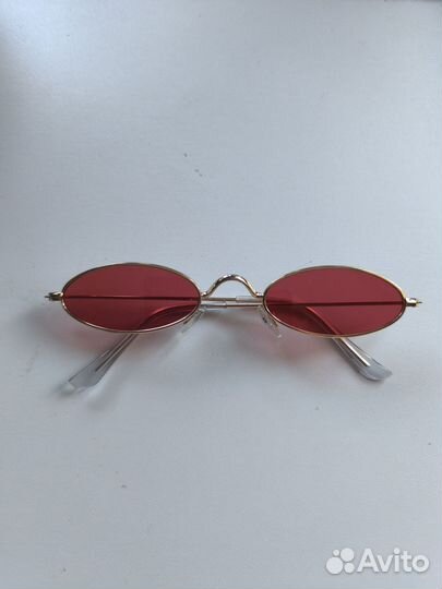 Красные очки