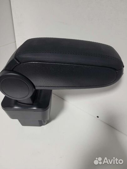 Подлокотник на Opel astra h(2004-2010)