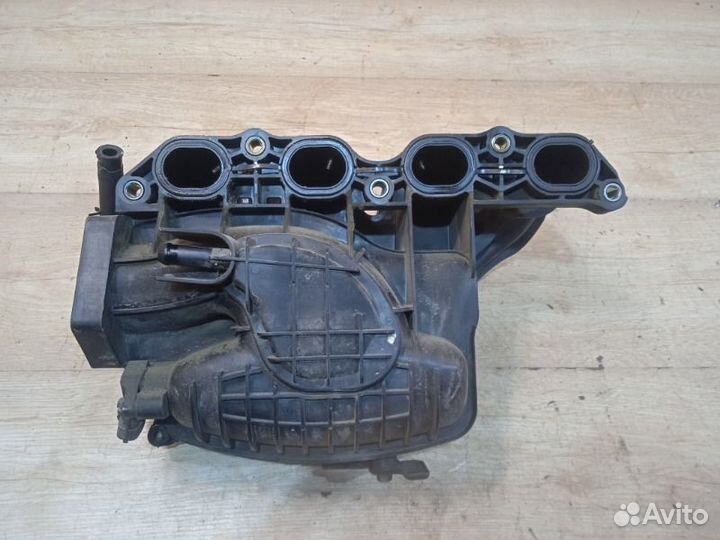 Коллектор впускной Hyundai Solaris sedan 1.6 2011