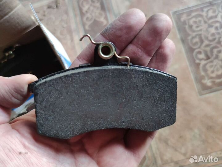 Тормозные колодки ваз 21920-3501800-83(приора)