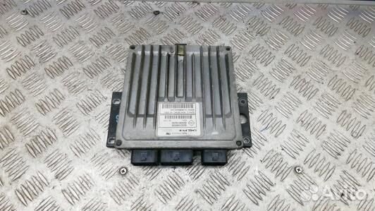 Блок управления двс renault clio 3 (YBE01PC01)