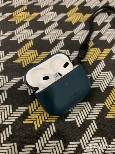 Apple AirPods 3 в отличном состоянии