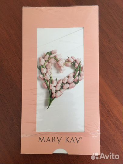 Коробка на магните