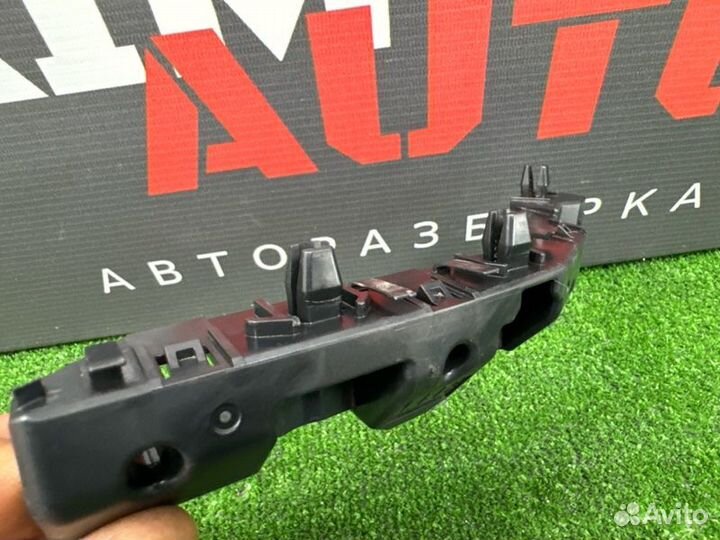 Кронштейн переднего бампера левый Infiniti Qx50