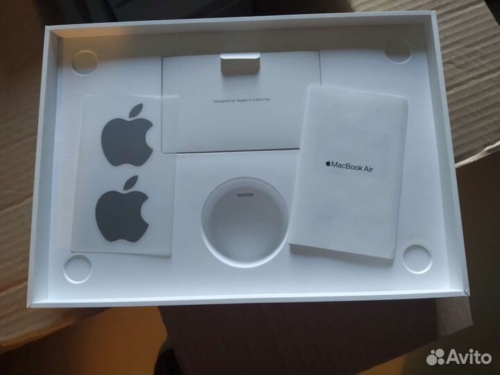 Коробка от Apple MacBook Air 13-inch