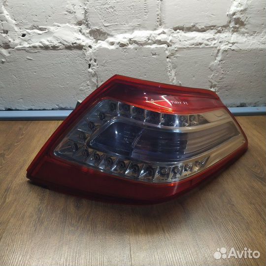Фонарь заднего хода задний правый Nissan Teana J32