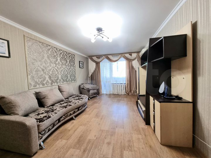 2-к. квартира, 71 м², 1/10 эт.