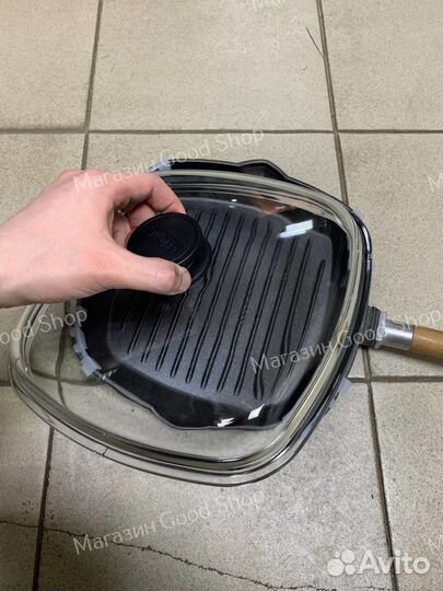 Сковорода гриль чугунная 260x260