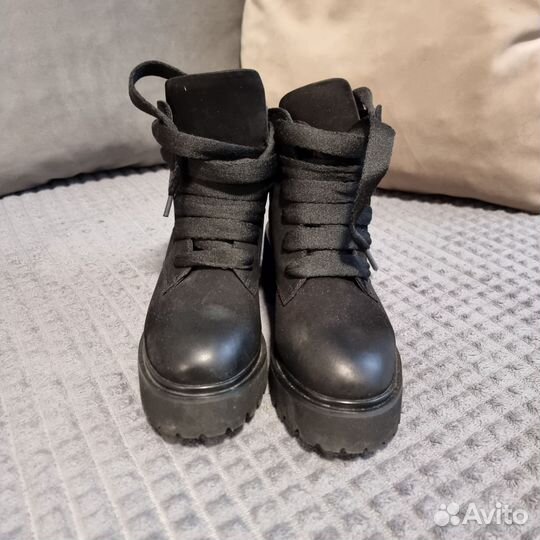 Ботинки женские 38 abricot новые нат кожа и мех