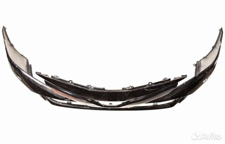 Бампер передний Toyota Camry 70 арт. 52119-06E50