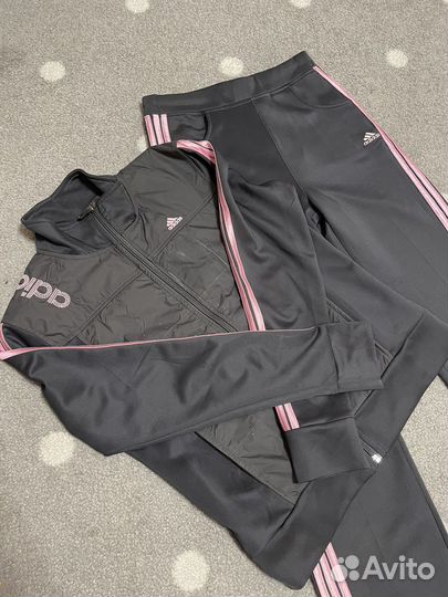 Костюм спортивный