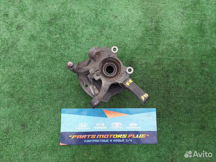 Кулак поворотный правый Ниссан Максима А33