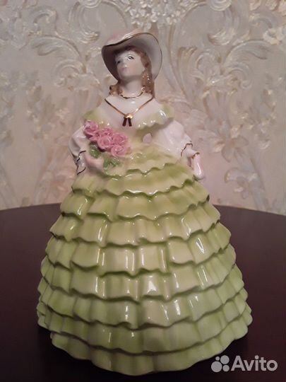 Статуэтки фарфоровые Royal Worcester Англия