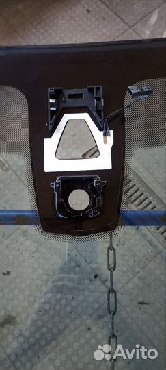 Б/у лобовое стекло BMW X6 F16