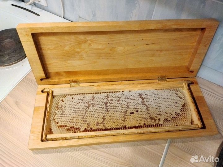 Подарочный набор : шкатулка с рамкой меда