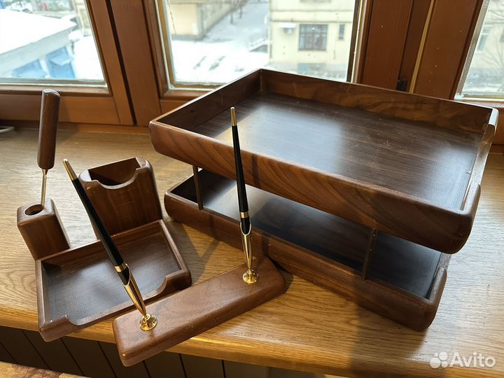 Письменный набор из дерева