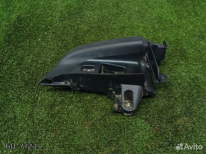 Направляющая ремня безопасности Audi A4 3.2 cala