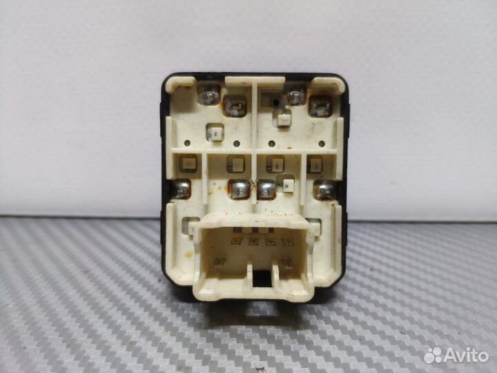 Блок кнопок передний левый Chevrolet Aveo T250