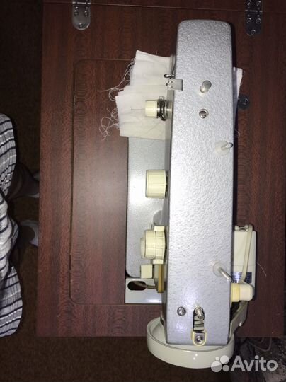 Швейная машина Чайка 142м