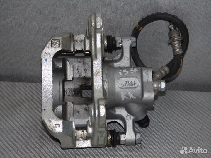 Суппорт задний правый Лексус GS 350