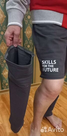 Спортивный женский костюм