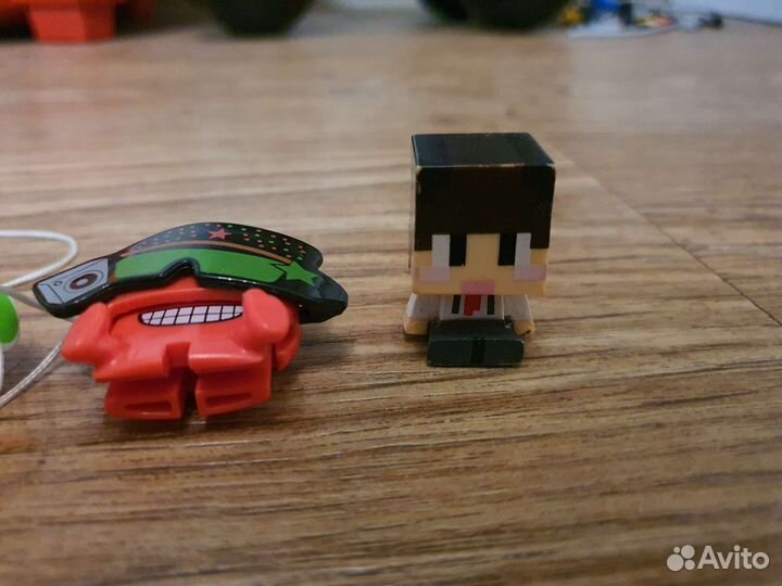 Киндер сюрприз много