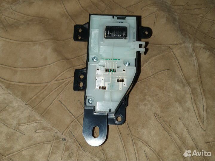 Блок управления стояночным тормозом Camry 70