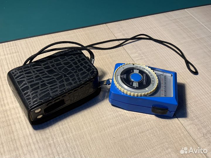 Фотоэкспонометр Ленинград 4 из СССР