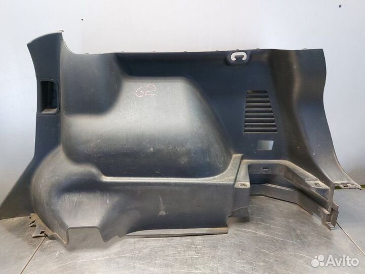 Обшивка багажника задняя правая Nissan Qashqai+2