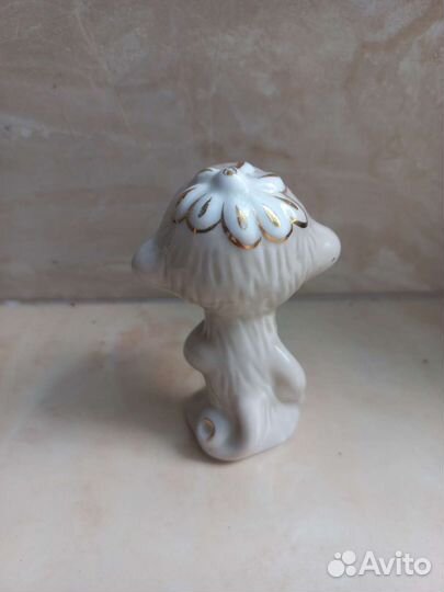 Фарфоровая статуэтка СССР обезьянка аниквариат