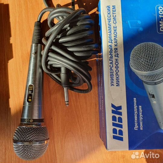Динамический микрофон BBK DM 100