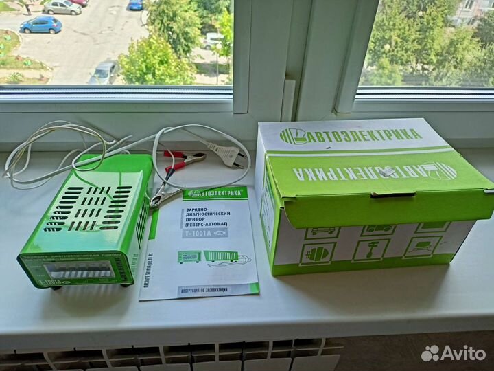 Автомобильное зарядное устройство Реверс-Автомат