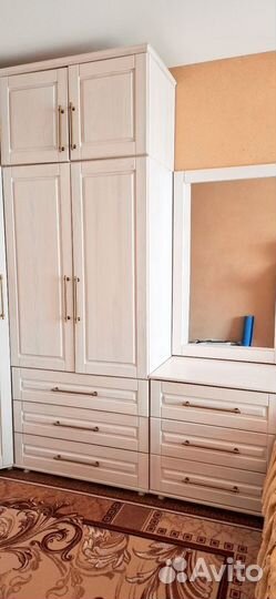 Шкаф для одежды из сосны