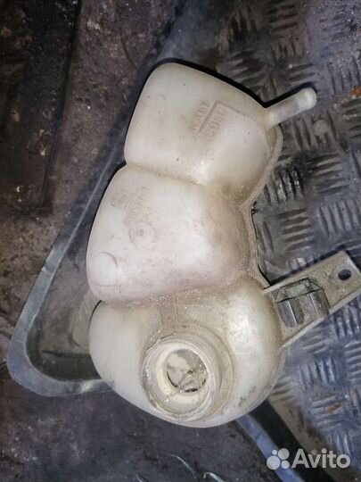 Расширительный бачок Opel Astra f