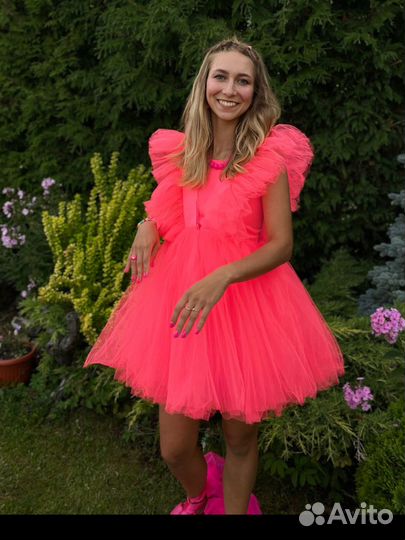 Платье розовое