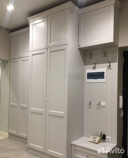 Прихожая белая