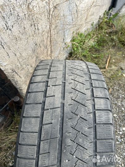 Triangle Snowlink TWT02 235/40 R19