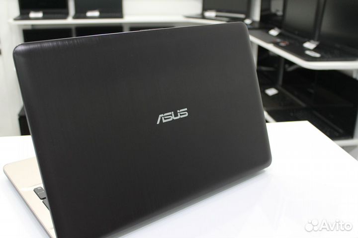 Ноутбук Asus i3-6006U / 920M 2Gb